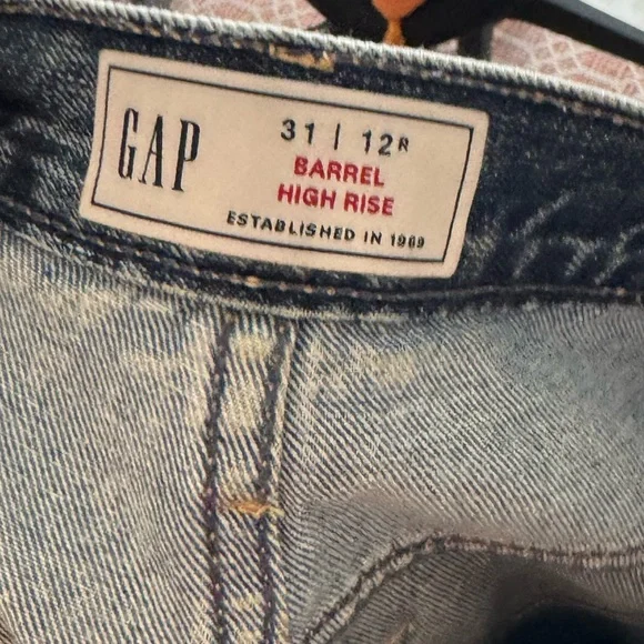 GAP Blue Patchwork High Waisted Barrel Jeans - Picture 3 of 7